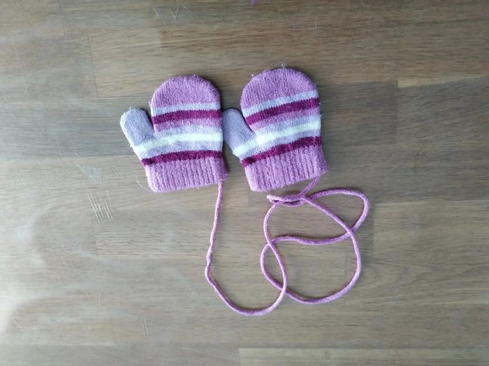 Lot bonnets et gants bébé 1 mois - photo numéro 6