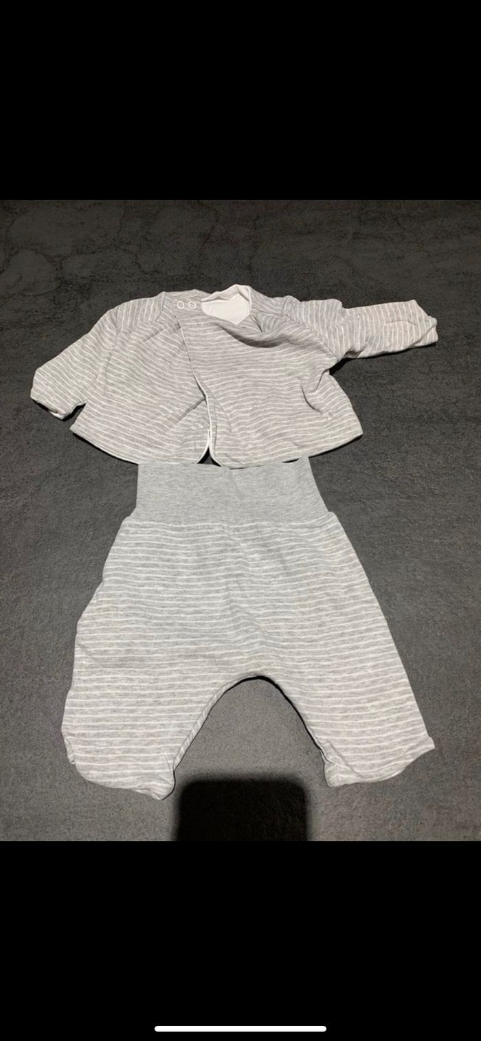 Lot bébé 1 mois - photo numéro 2