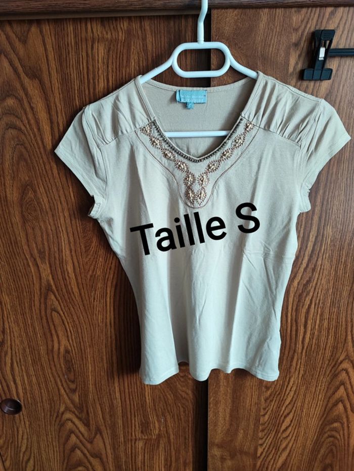 T shirt manche courte taille S