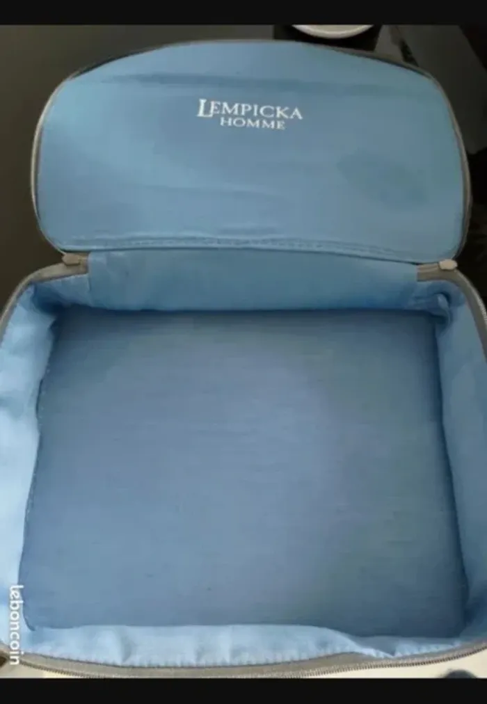 Trousse de toilettes homme lempicka Très bon état Lolita Lempicka - photo numéro 2