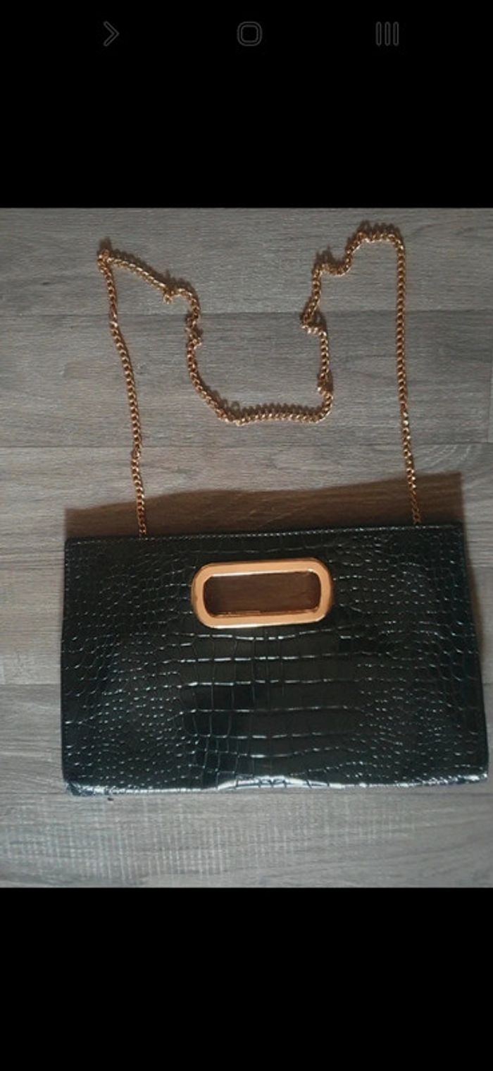 Pochette effet croco doré