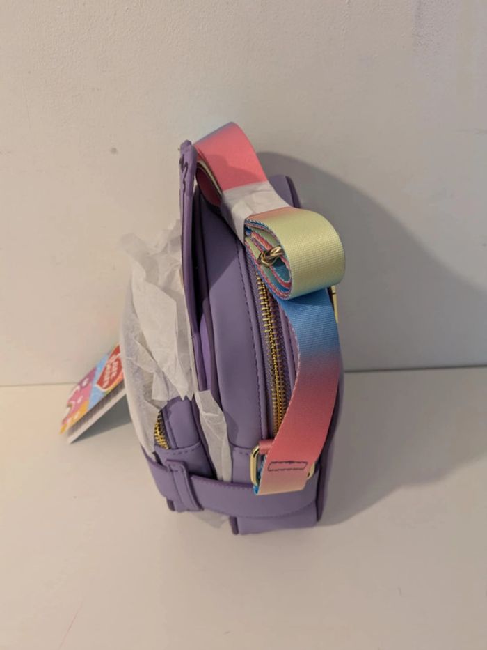 Loungefly sac à bandouliere Les bisounours "cousin cosy heart penguin" - photo numéro 2