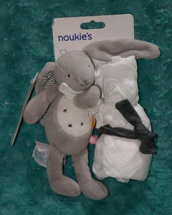 Doudou lapin couverture lange gris blanc Gaby Timeless Noukie's 🐰Neuf