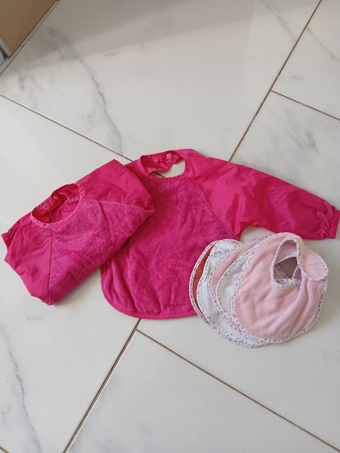 Lot de bavoirs. 3€