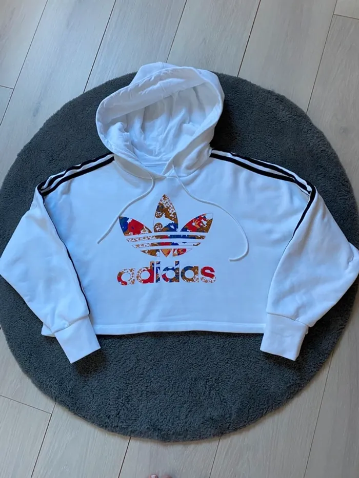 Sweat Adidas crop top blanc logo fleuri édition limitée -Taille 36