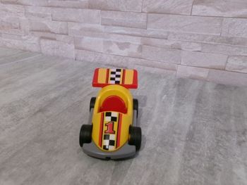 Voiture de course Playmobil 123