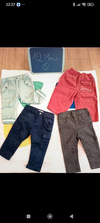 Lot pantalons très bon état 12 mois