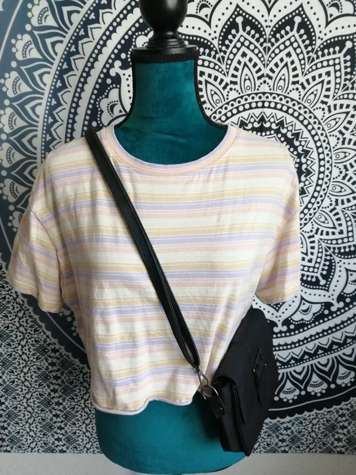 Tee-shirt crop top à rayures pastelles / don't call me jennyfer / (S)