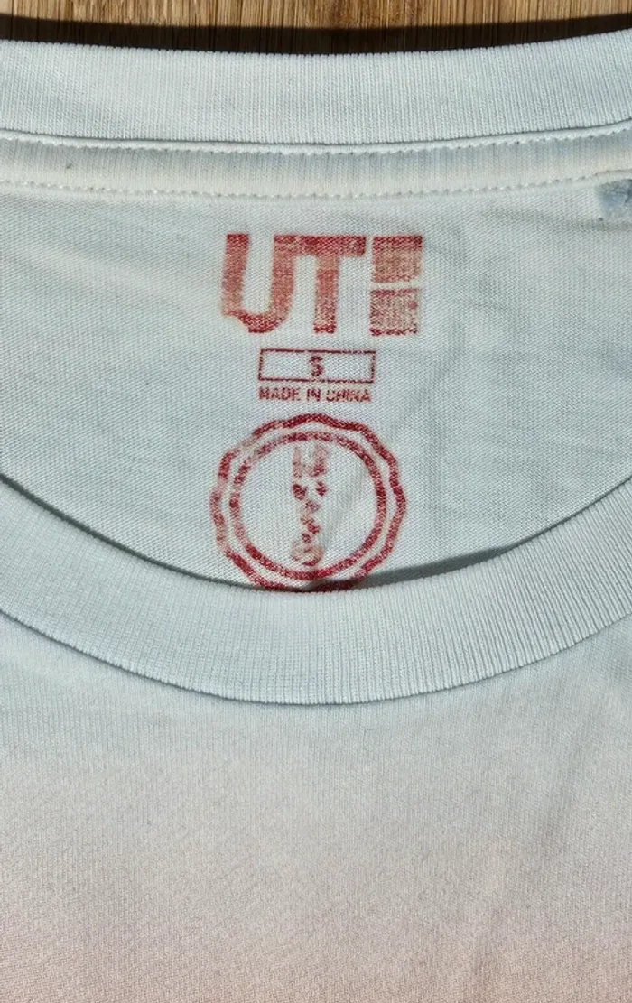 Tee-shirt UT - photo numéro 3