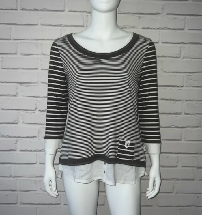 Joli t-shirt EllaModa – Taille 4 (équivalent M)