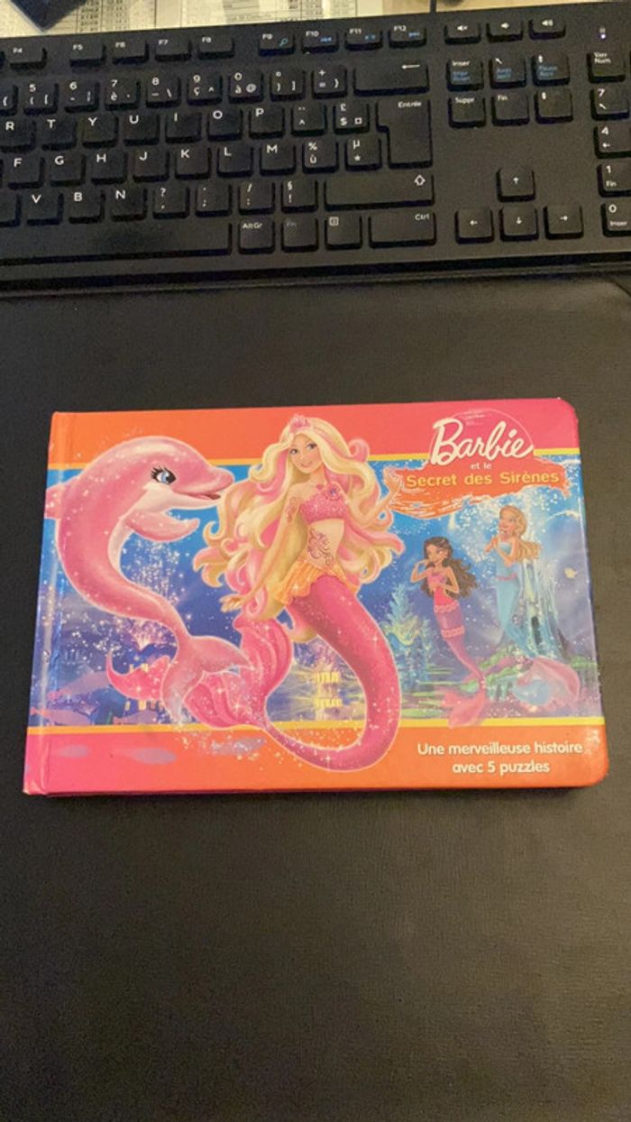 Livre Puzzle. Barbie et le Secret des Sirènes.