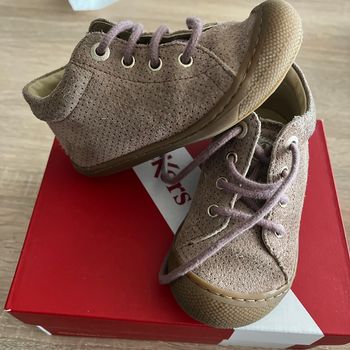 Chaussures naturino taille 22