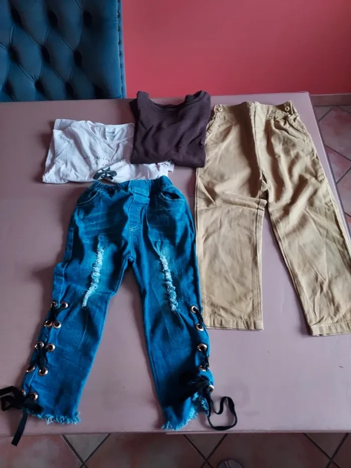 lot 4 vêtements 6 ans