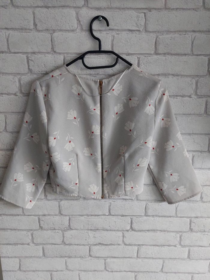 Top court Zara taille XS - photo numéro 2