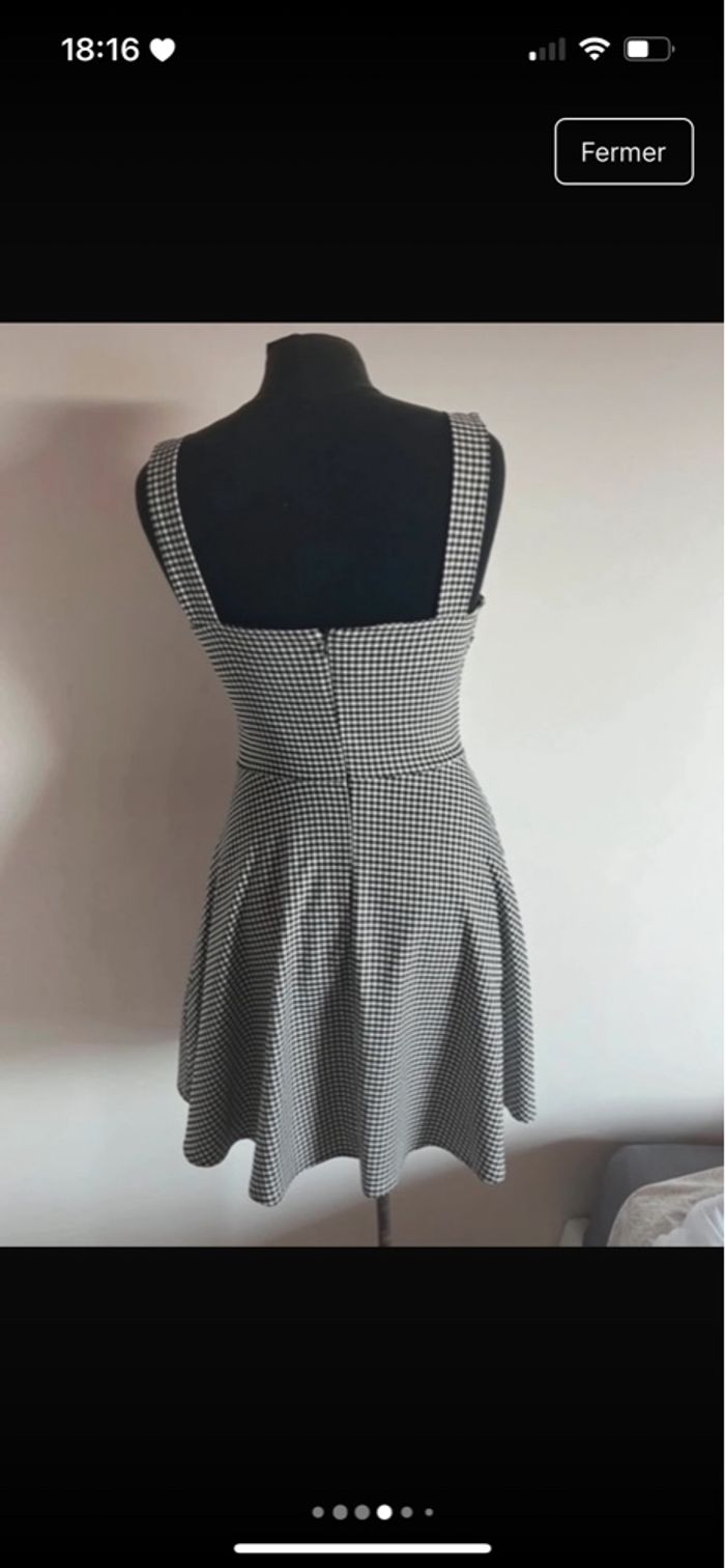Robe à carreaux avec ceinture intégré taille M de chez Miss One neuve - photo numéro 4