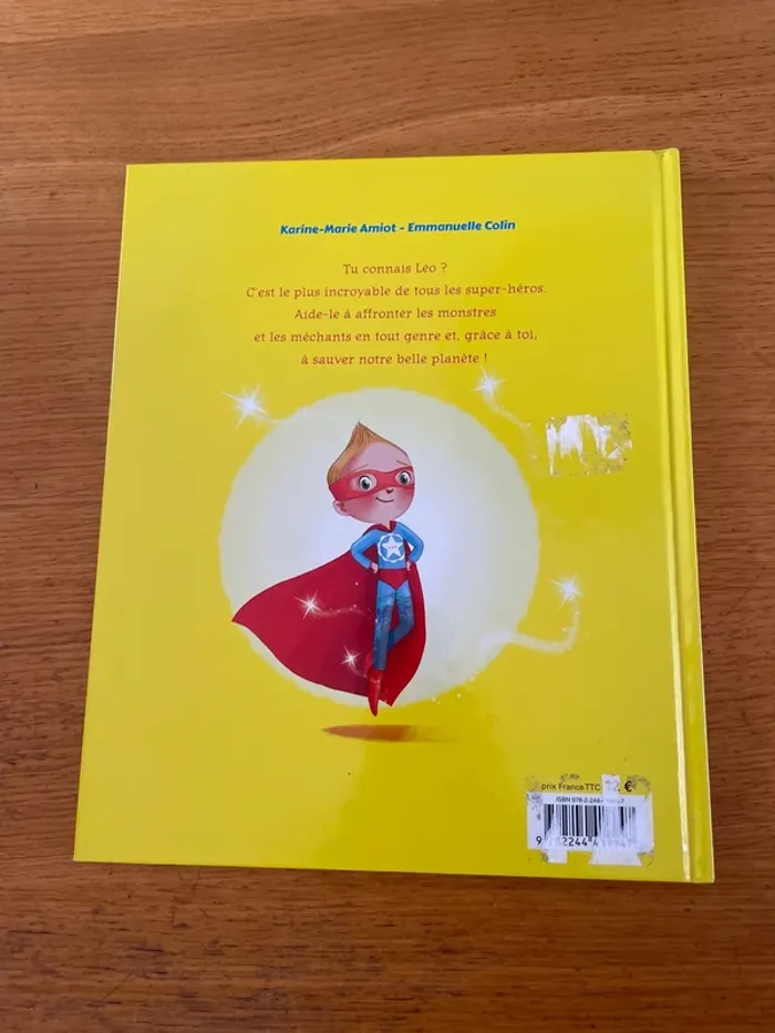 Livre moi je suis un super héros - photo numéro 2