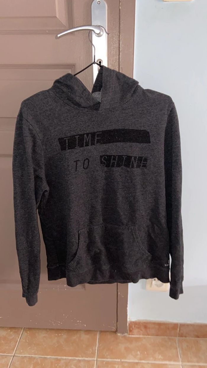 Pull gris