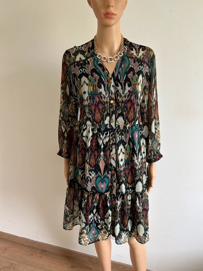 Robe imprimée avec manches 3/4 Naf Naf taille 40 jamais portée
