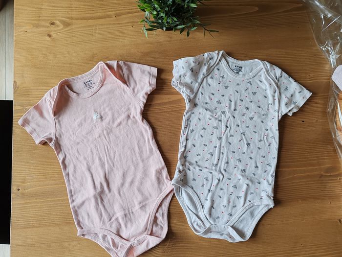 Lot 4 de bodies Kiabi 36 mois 🌸 - photo numéro 2