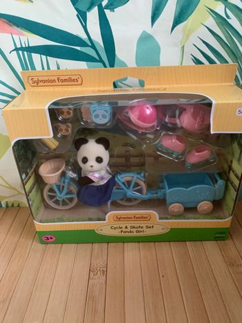 Cycle and skate set panda girl sylvanian families 5652