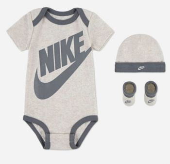 Coffret Nike 0-6 mois neuf