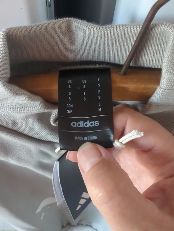 Sweat sans manches nauf Adidas taille S - photo numéro 3