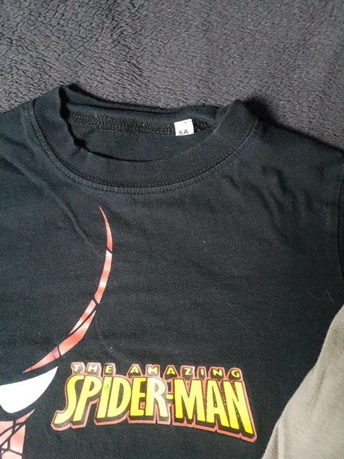 T-shirt manche longue rayé spiderman Taille 5 ans - photo numéro 3