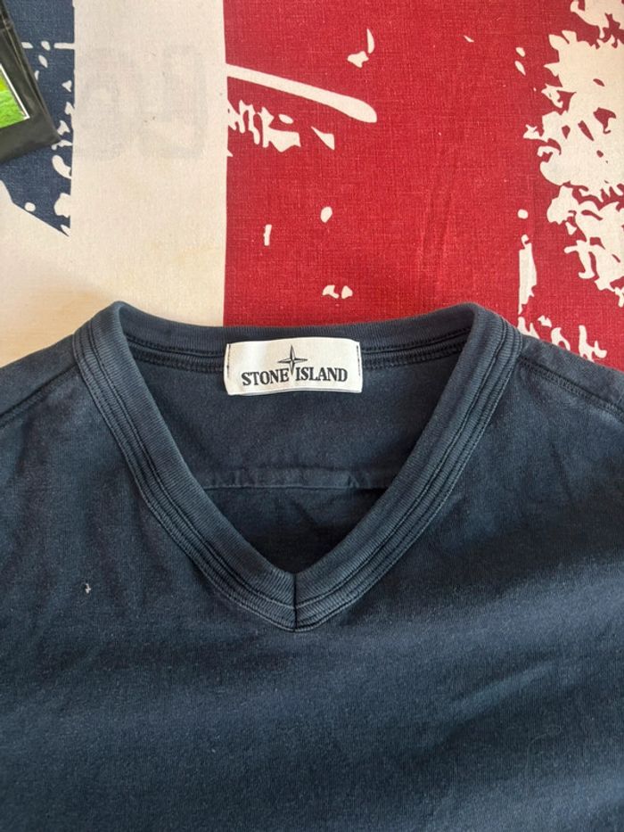 Sweat col en V Stone Island taille S bleu marine - photo numéro 2