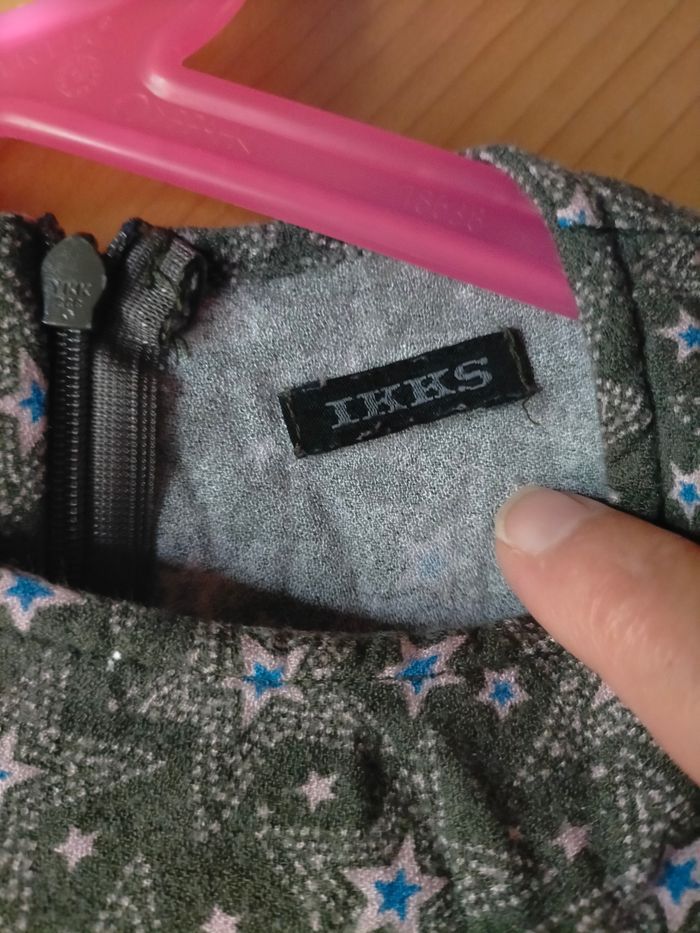 Très jolie robe IKKs 4 ans - photo numéro 2
