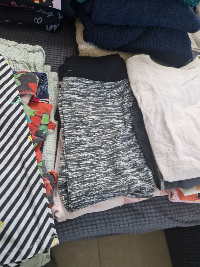 Lot vetements fille 10 ans - photo numéro 8