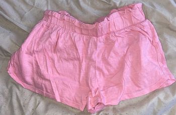 Short couleur rose taille 8 ans marque kiabi