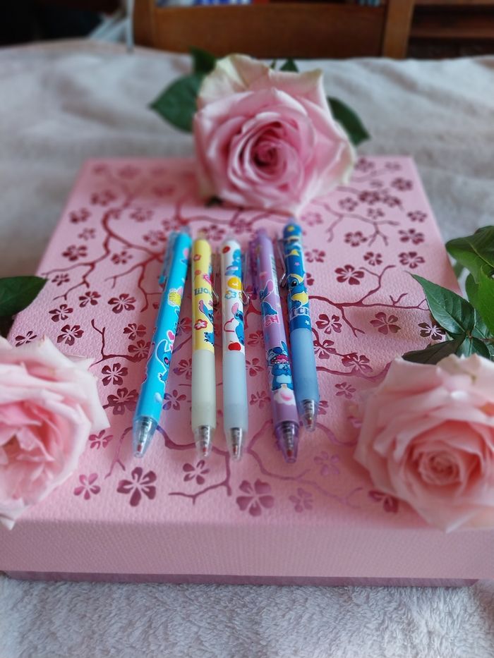 Stylos encre noire stitch 1e50 pour 1 - photo numéro 2