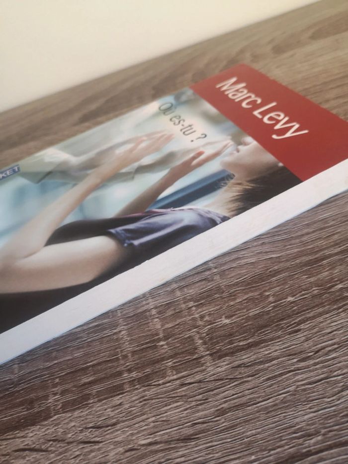 Livre fiction comtemporaire Où es-tu de Marc Levy - photo numéro 4