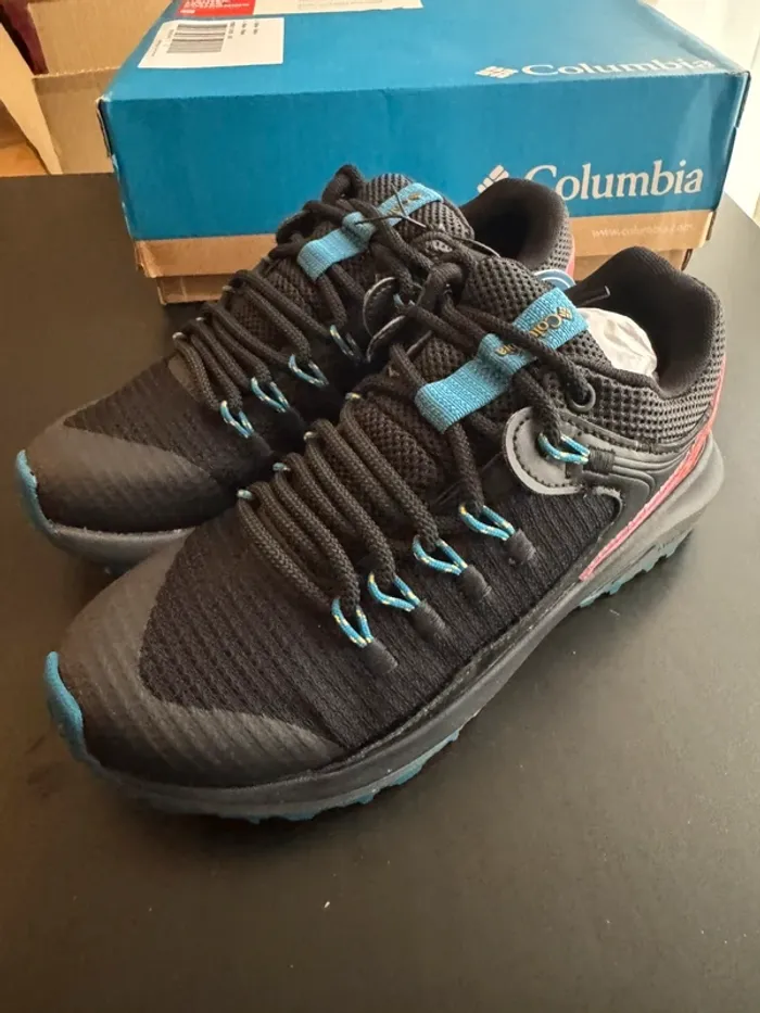 Chaussures de randonnées imperméables Columbia Trailstorm Femme noir souci éclatant taille 36 neuf - photo numéro 2
