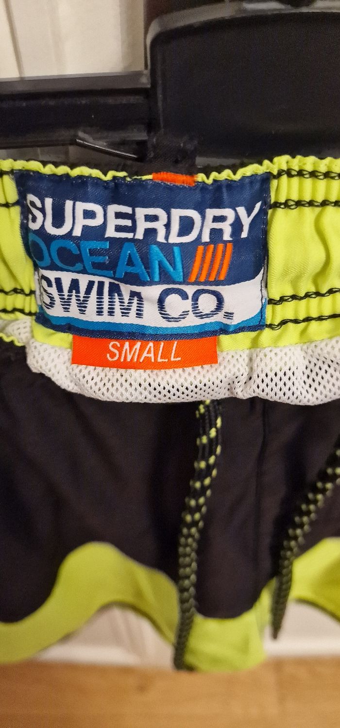 Short de bain Superdry taille S - photo numéro 2