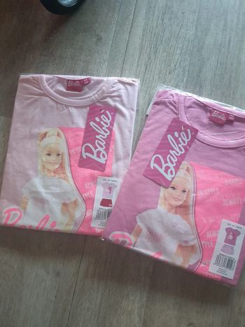 Lot 2 ensembles Barbie
