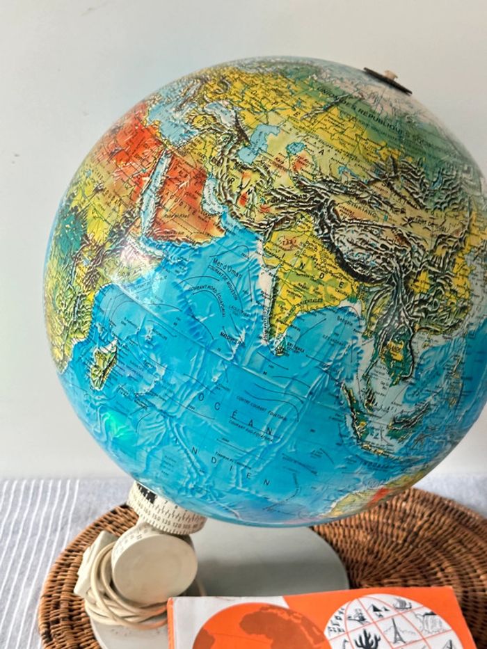 Globe terrestre lumineux vintage - photo numéro 2