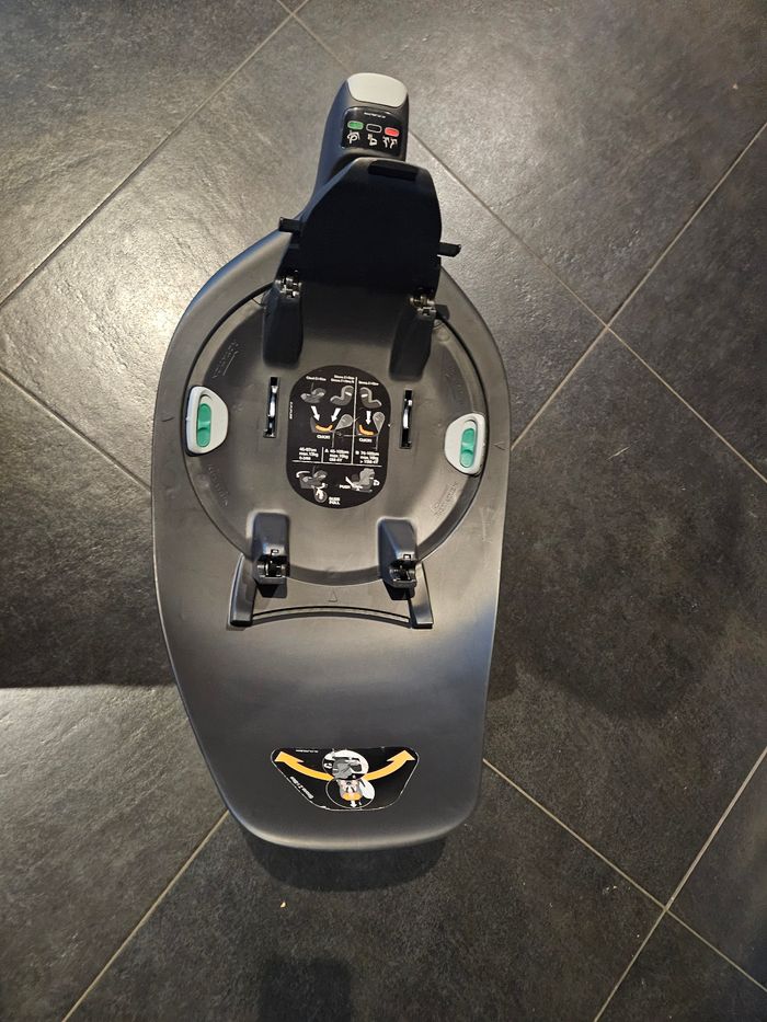 Base z cybex  rotation  180 - photo numéro 2