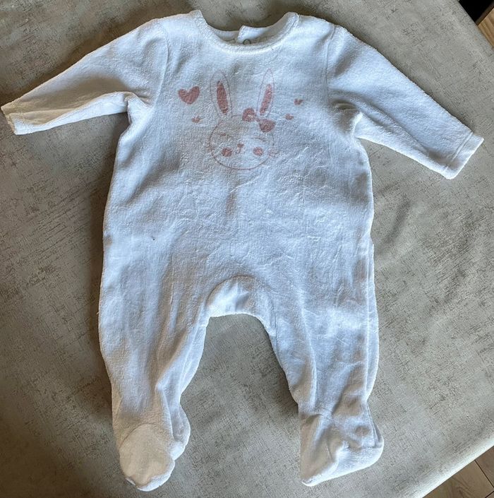 Pyjama bébé blanc avec lapin