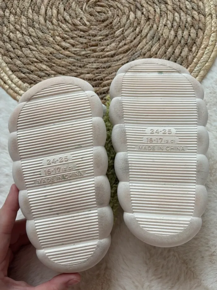 Pantoufle 24/25 - photo numéro 4