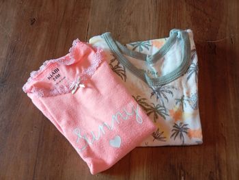 Lot body débardeur 2 ans
