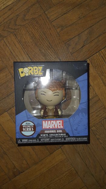 Figurine vinyl squirrel girl marvel