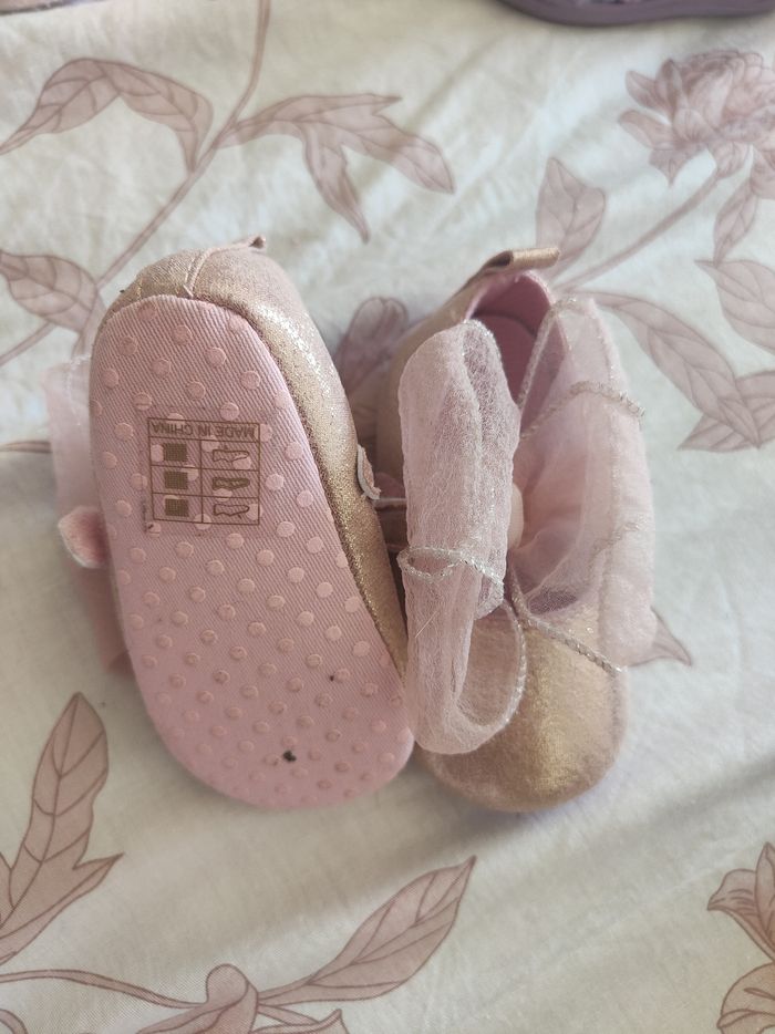 Chaussures bébé fille rose - photo numéro 2