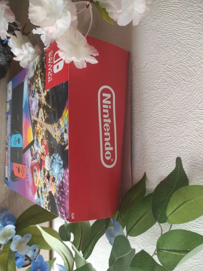 Boîte vide Nintendo Switch OLED + visuel Mario Kart 8 Deluxe - photo numéro 3
