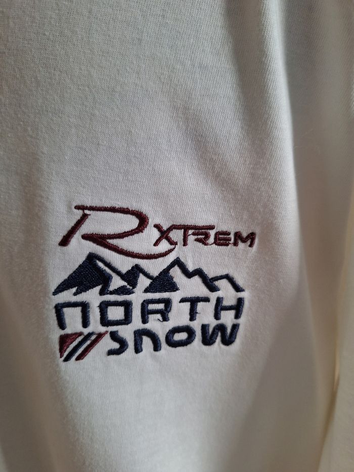 Polo blanc à manches longues zippé au cou - photo numéro 3