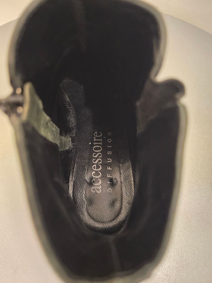 📌Bottines en Cuir Accessoire Diffusion Effet Croco & Chelsea - photo numéro 10