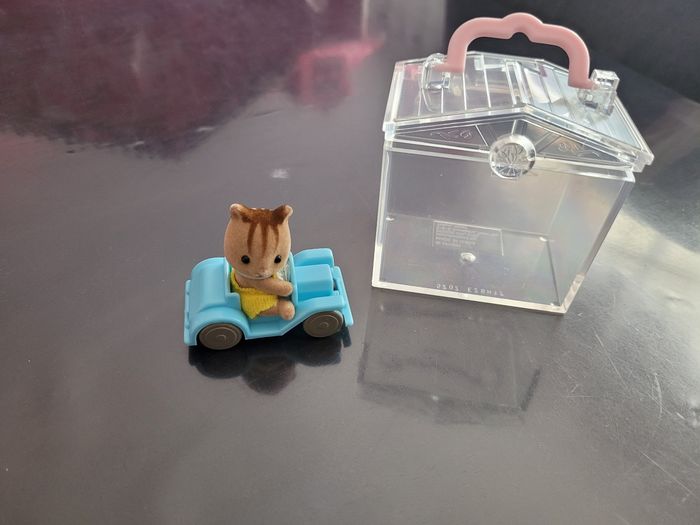 Sylvanian Families 5203 Valisette bébé Écureuil et voiture - photo numéro 4