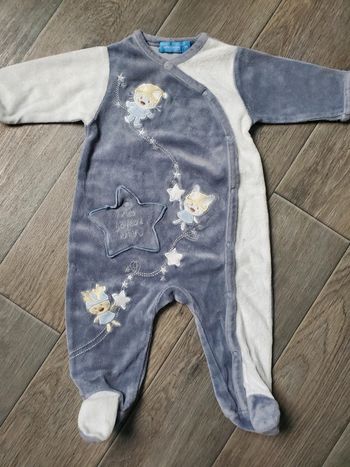 Pyjama velours taille 1 mois bon état