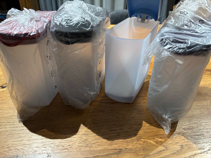 Boîte modulaire pop 1l6 au choix rouge / bleu / noire / violette  Tupperware