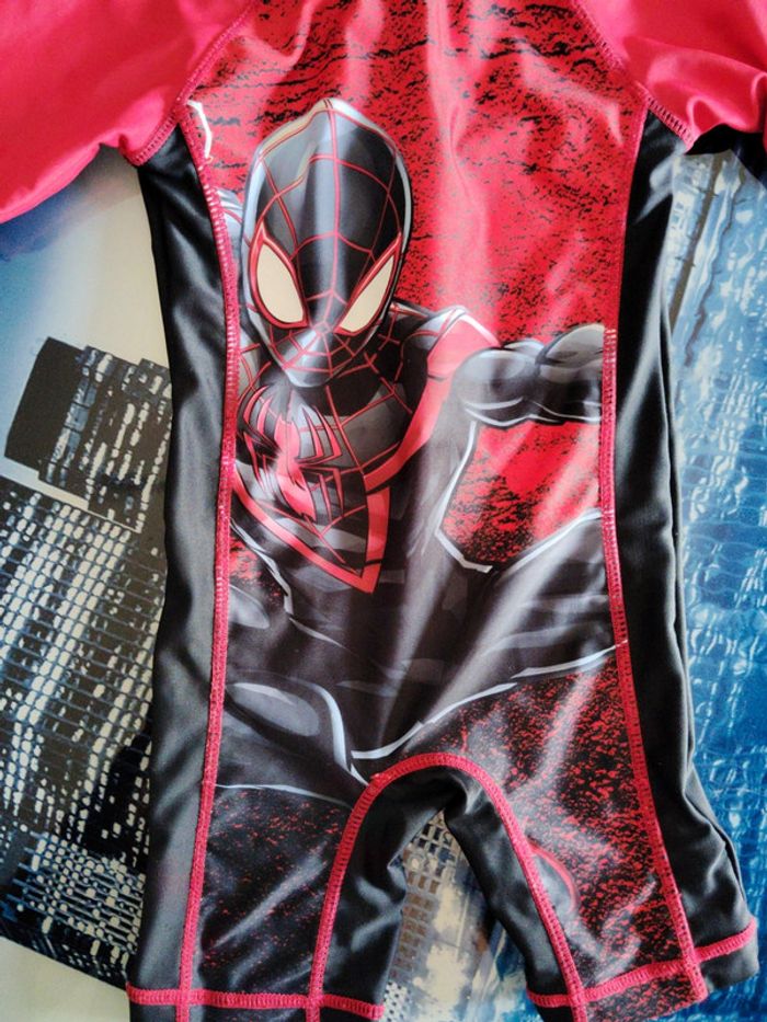 Combi anti UV spiderman - photo numéro 2